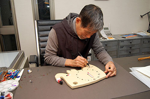 【直筆サイン入り】五味太郎 オリジナル時計 「モカ色のゾウ」商品画像