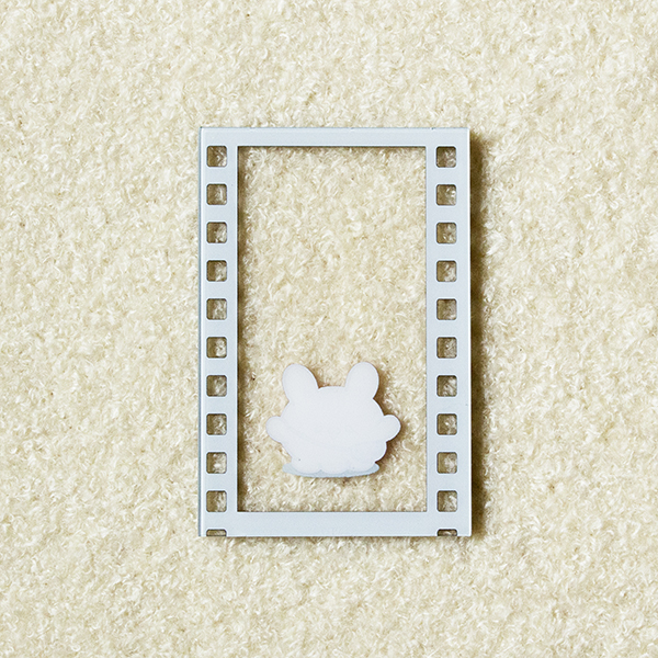 らぶいーず アクリルフォトフレーム ぴょんちー(絵本ナビオリジナルグッズ)の商品画像2