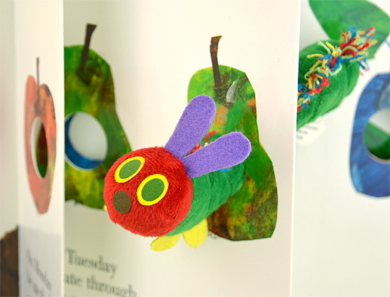 The Very Hungry Caterpillar with Plush（はらぺこあおむし ...